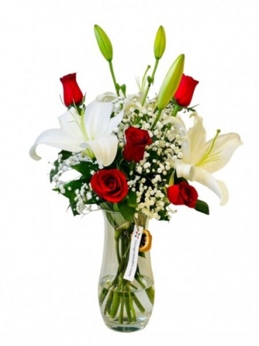 Vazoda Lilyum ve 5 Gül
