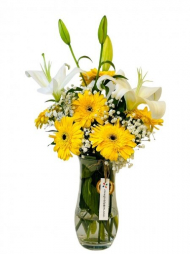 Vazoda Lilyum ve Sarı Gerberalar
