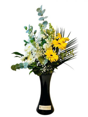 Siyah Vazoda Sarı Gerberalar